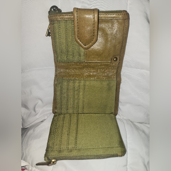 Fossil Wallet ~ EUC! - Picture 4 of 5